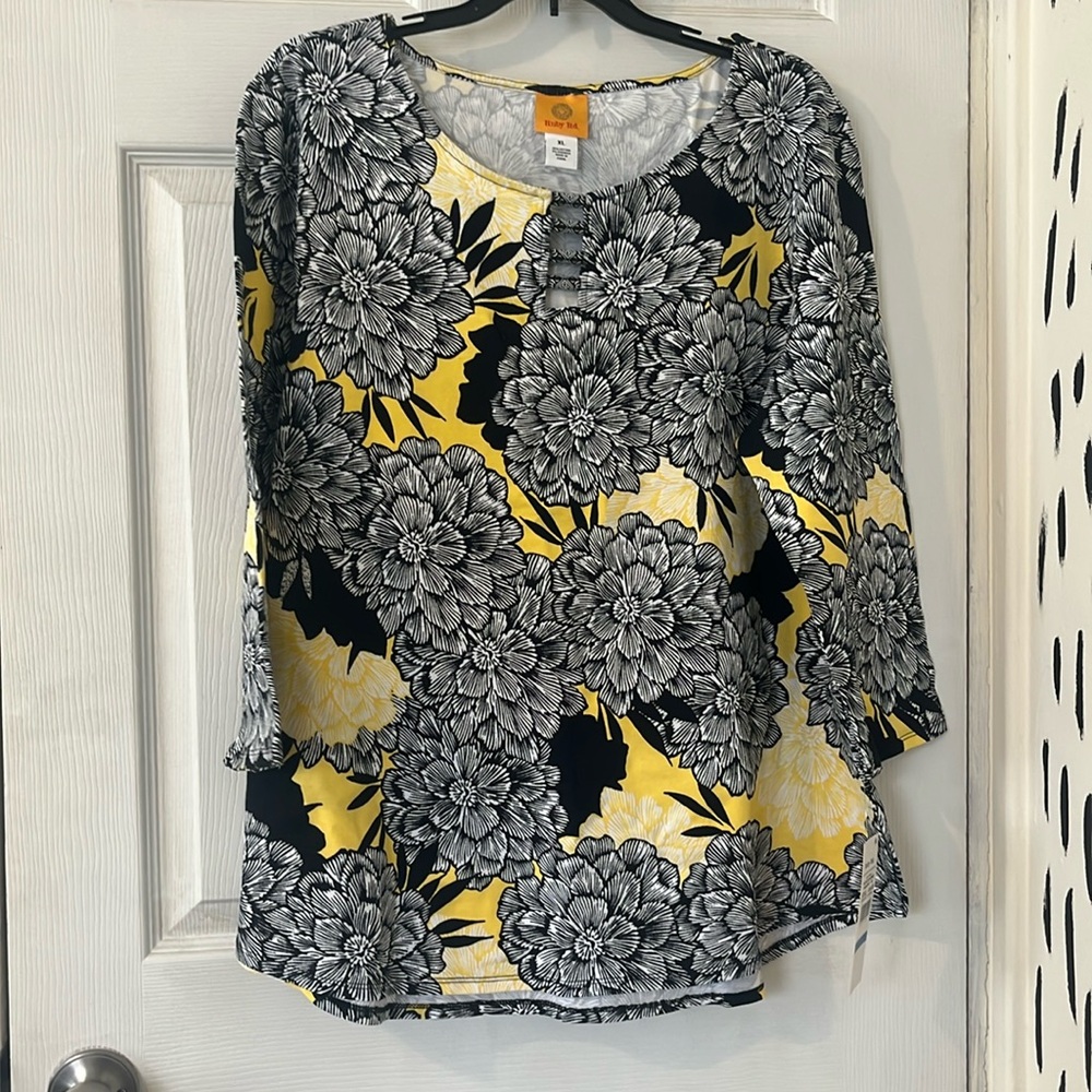 Ruby Rd women’s top. 3/4 length sleeves.